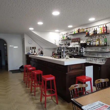 イン Jacques Saint-Alban-sur-Limagnole