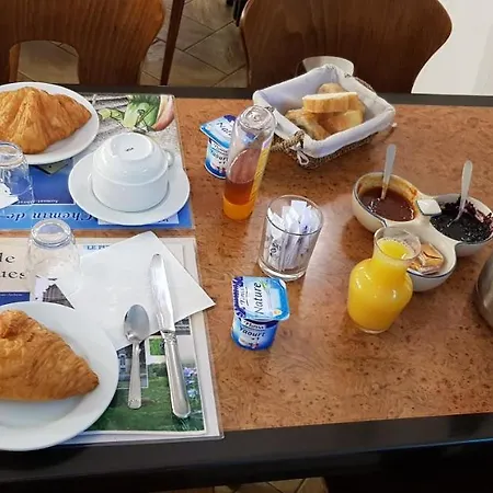 イン Jacques Saint-Alban-sur-Limagnole